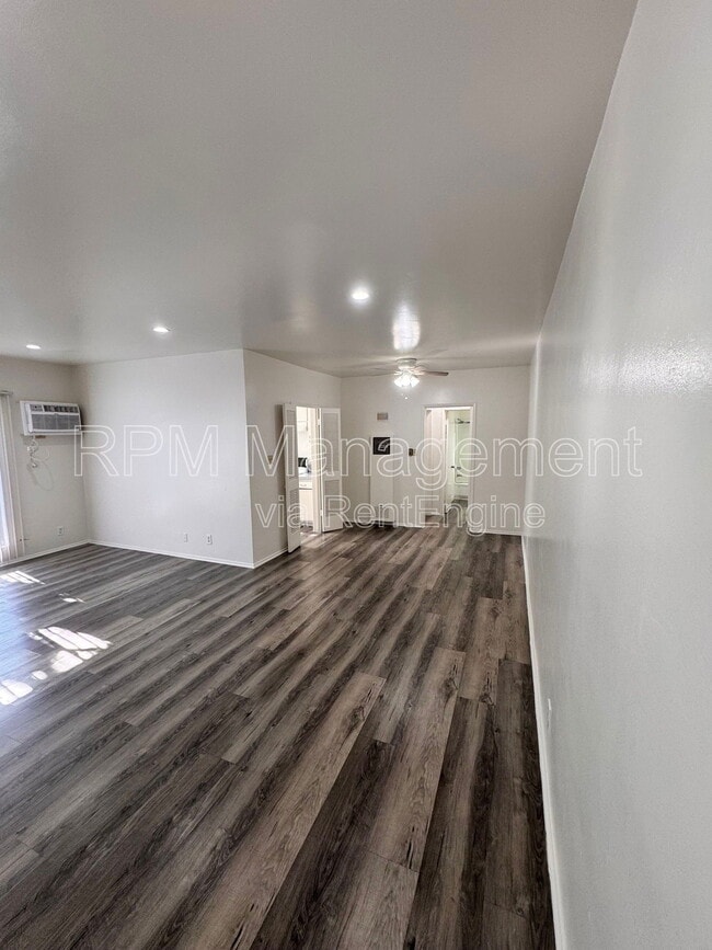 Building Photo - 11939 Albers St