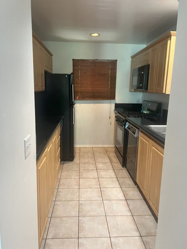 Foto del edificio - Unique Multi-Level Hollywood Hills Condo w...
