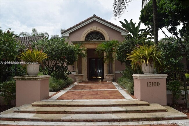 Foto del edificio - 12148 Saint Andrews Pl
