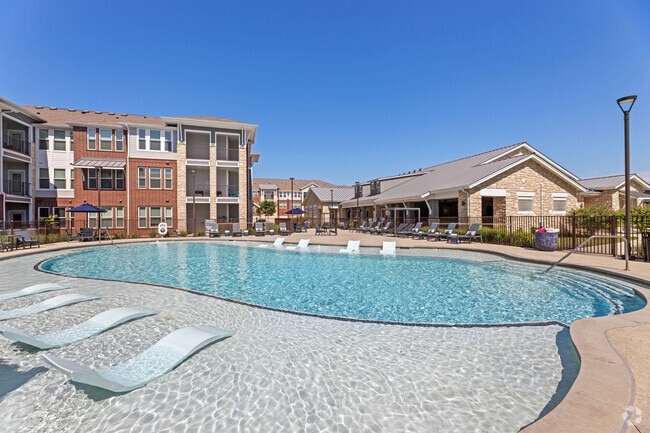 Building Photo - Royalton at Creeks of Legacy