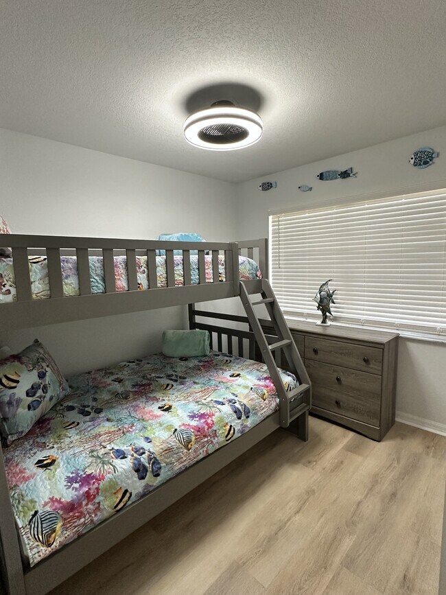 Building Photo - 12174 Terkelsen Ave