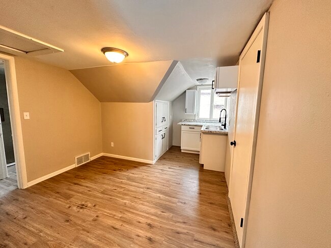 Building Photo - 2704 W Concordia Ave