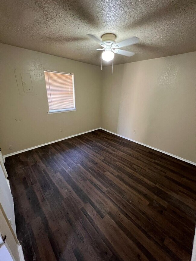 Foto del edificio - $0 First Month's Rent / $0 Deposit at Move-in