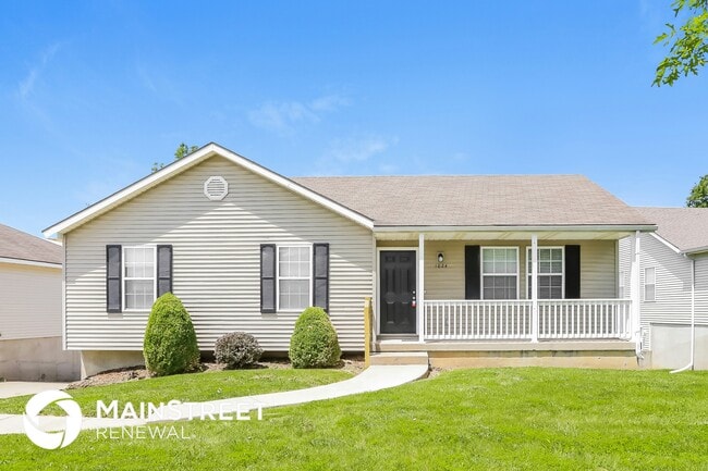 Building Photo - 1024 NE Queens Ct