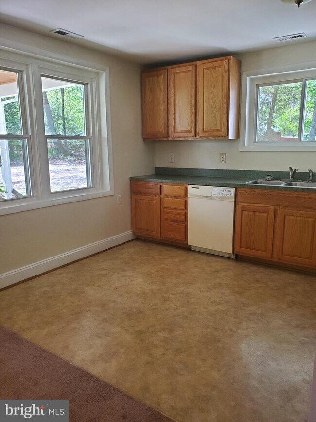 Foto del edificio - 990 Calvert Beach Rd