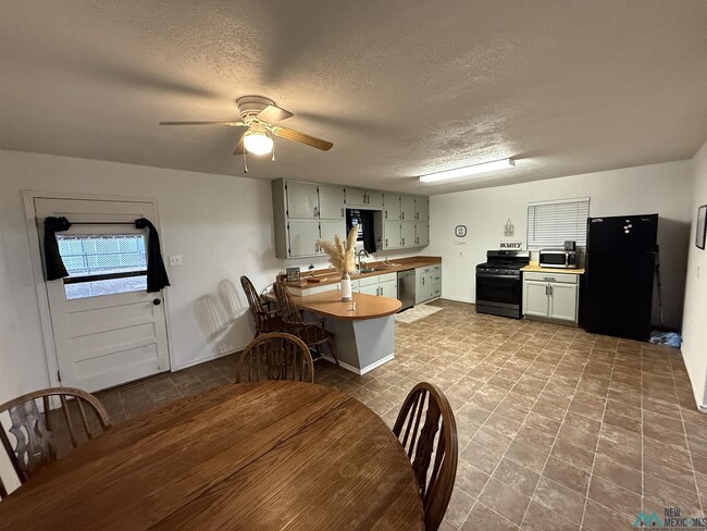 Foto del edificio - 2805 N Brand Dr