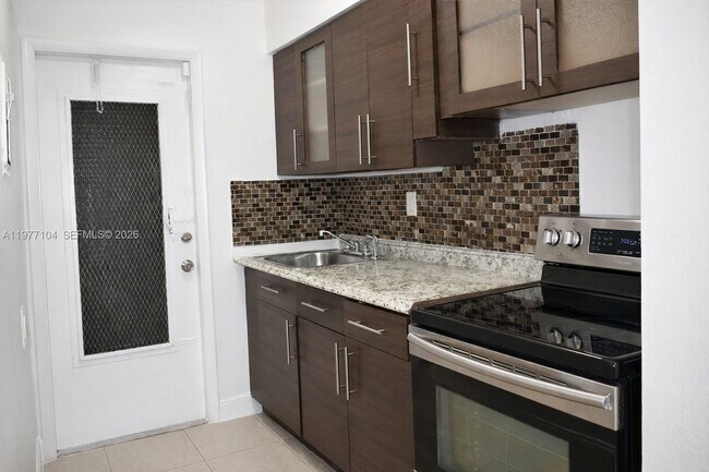 Foto del edificio - 16851 NE 21st Ave