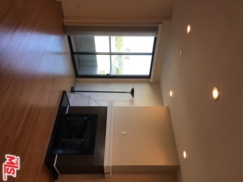 Building Photo - 871 Crenshaw Blvd