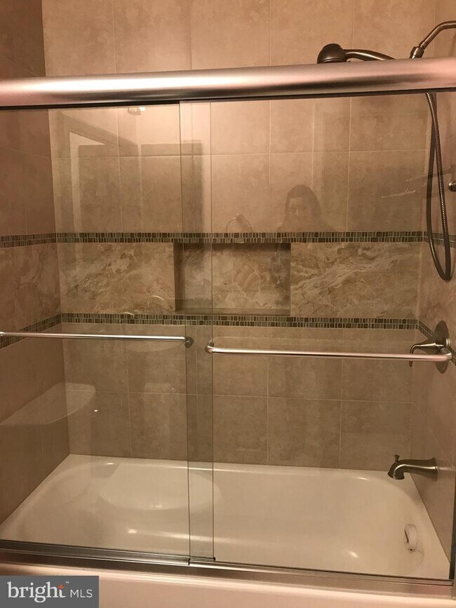 Foto del edificio - 10354 College Square