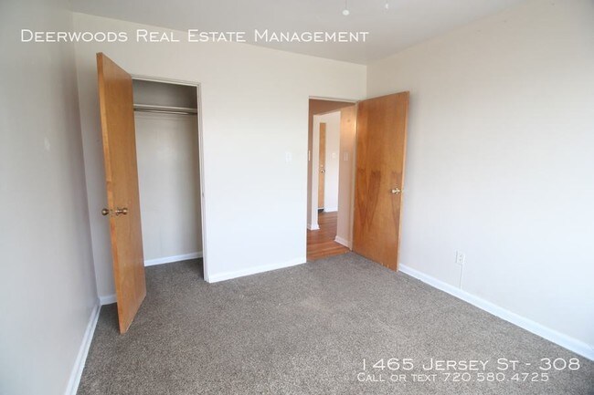 Foto del edificio - 1465 Jersey St