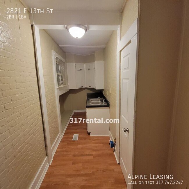 Building Photo - 2821 E 13th St