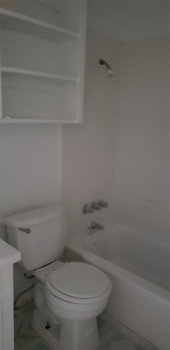 Foto del edificio - 6711 Mullins Dr
