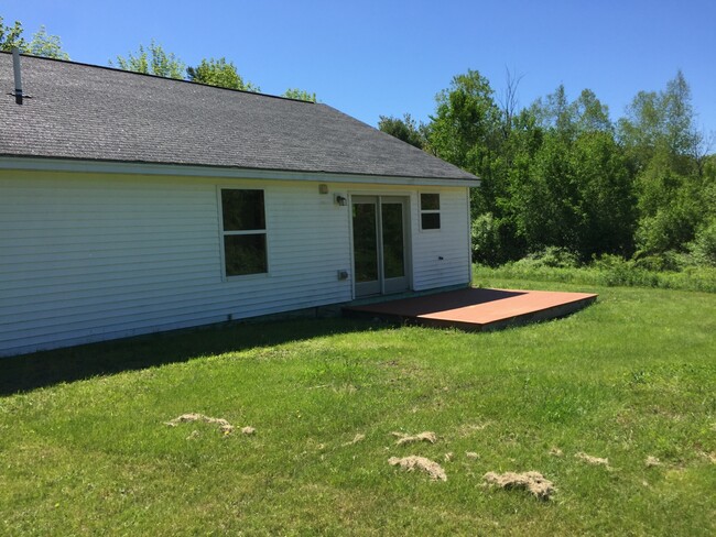 Building Photo - 547 Stanley Rd