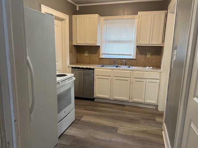 Building Photo - 1126 E Houston St