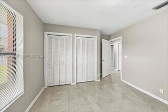 Building Photo - 13325 Kingsbury Dr