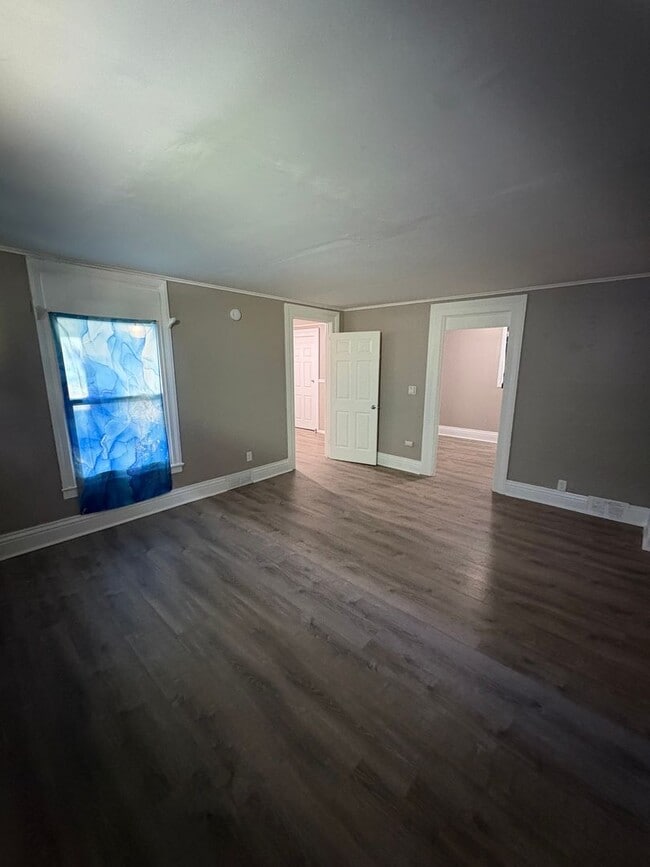 Building Photo - 59 Oakman St