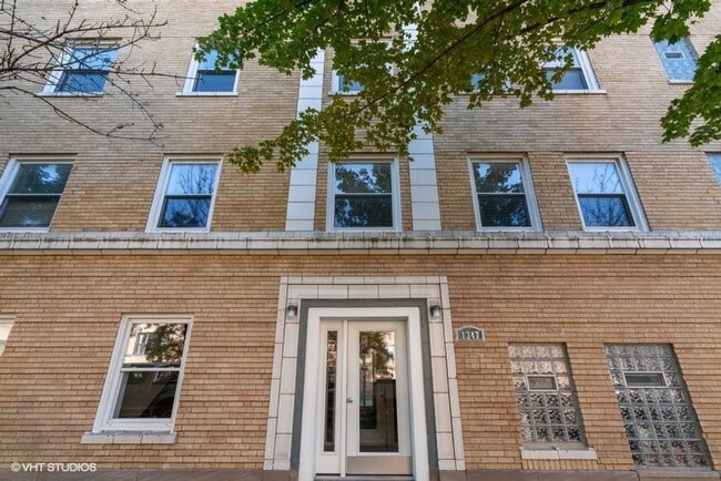 Building Photo - Prime Southport Corridor 1 bedroom, 1 bath