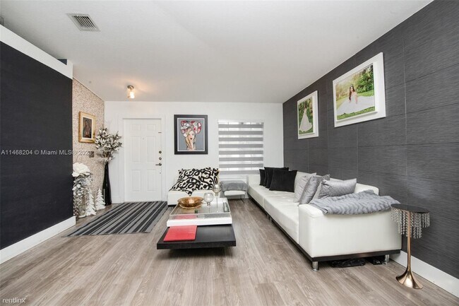 Foto del edificio - 3 br, 2 bath House - 4625 SW 125th Ln