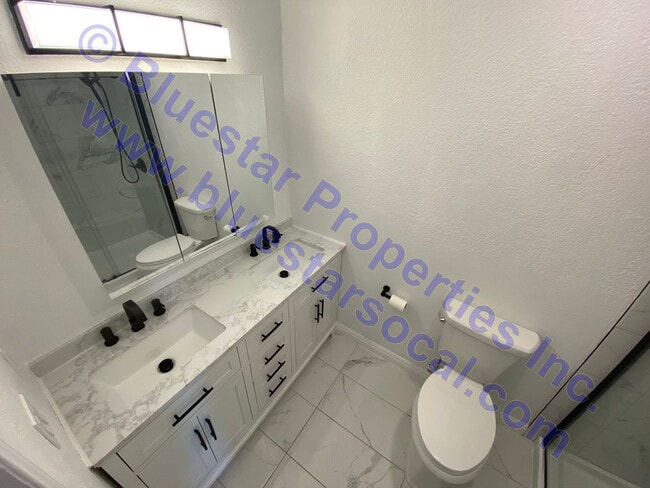 Foto del edificio - Just Listed in Apple Valley!!!