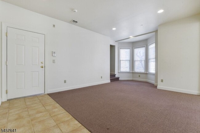 Building Photo - 55 S Fullerton Ave