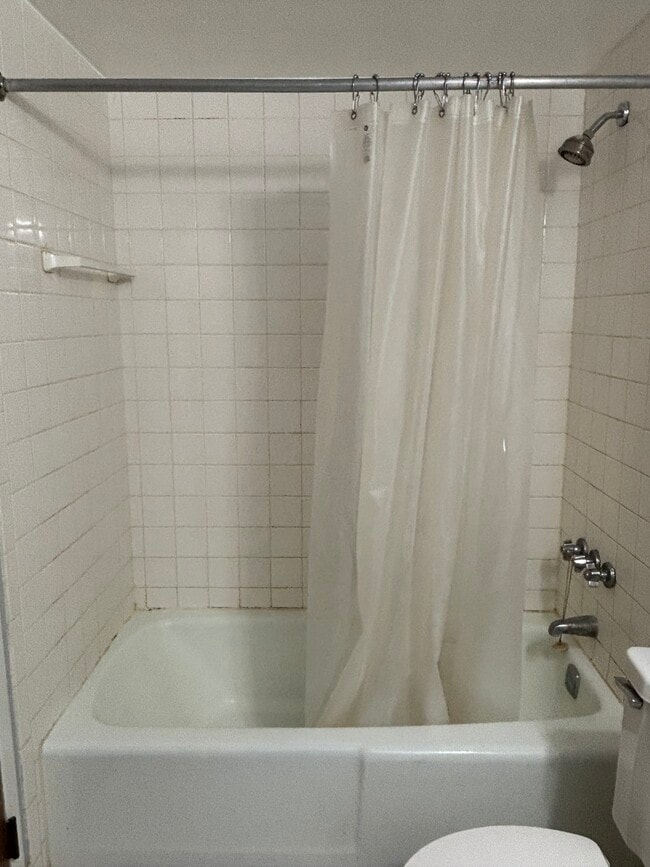 Foto del edificio - 220 S Roselle Rd