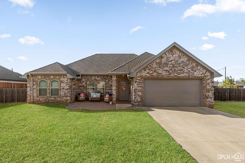 Primary Photo - 306 Driftwood Dr