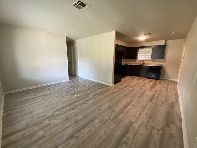 Photo - 205 S Bristow Ave House