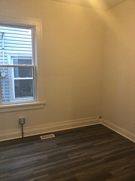 Building Photo - 3715 W 39th St