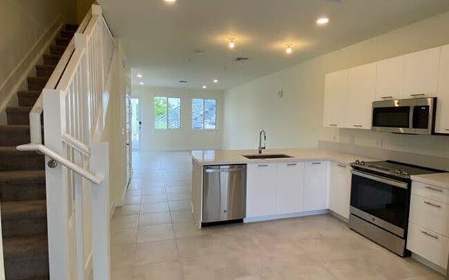 Foto del edificio - 6425 NW 103rd Pl