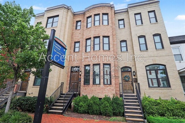 Photo - 210 South Patrick Street Townhome