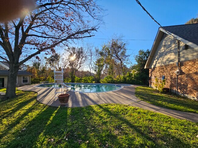 Building Photo - 6505 Dakar Rd