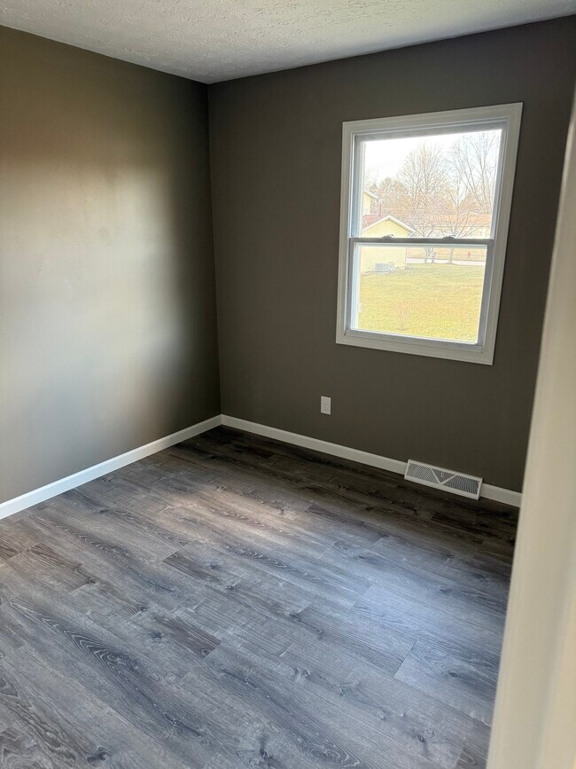 Foto del edificio - 1881 Lakeview Dr