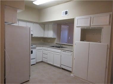Building Photo - 8729 Village of Fondren Dr