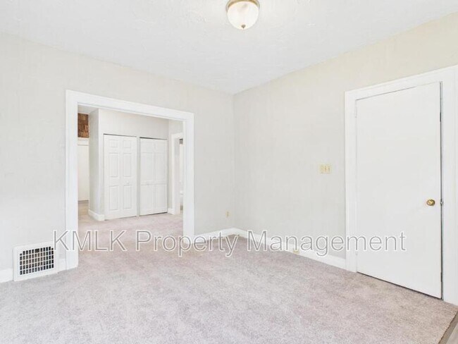 Foto del edificio - 535 Gage St