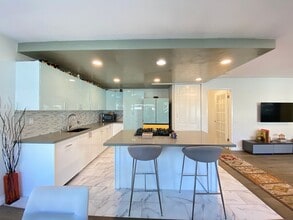 Building Photo - 2535 Jefferson St