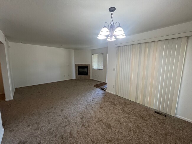 Building Photo - 2621 Rigden Pky