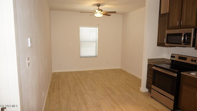 Building Photo - 1061 Ranger St