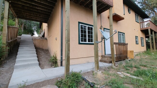 Building Photo - 1185 Stanton St