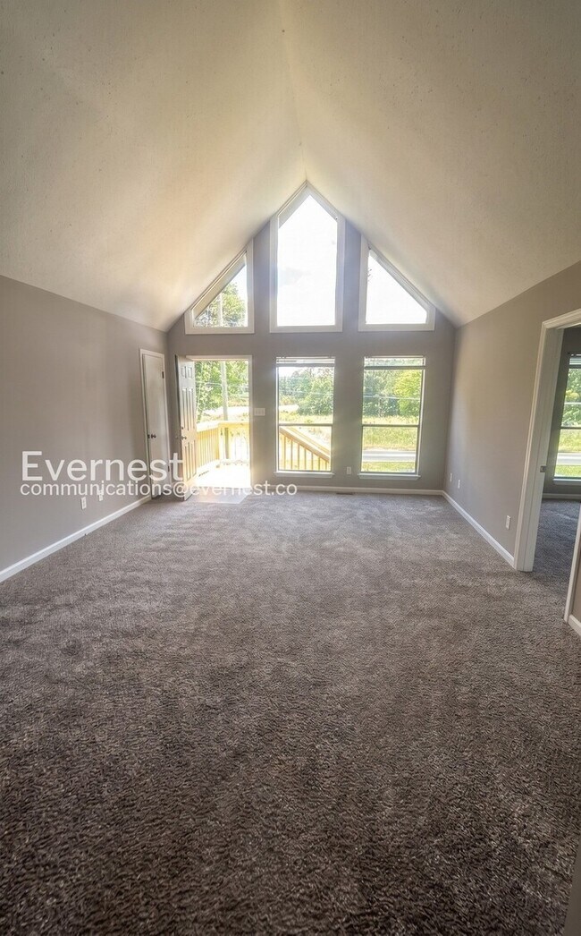 Building Photo - 8025 Marsh Mountain Rd