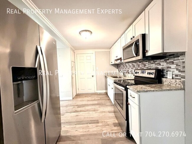 Foto del edificio - 4608 McClure Rd