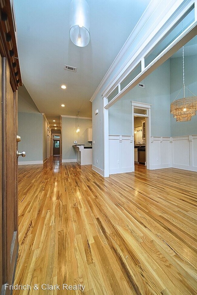 Building Photo - 3 br, 2.5 bath House - 1213 B North 7th St...