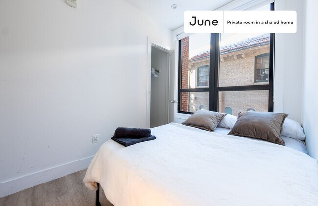 Foto del edificio - Room in Shared 4 bed/2 bath home