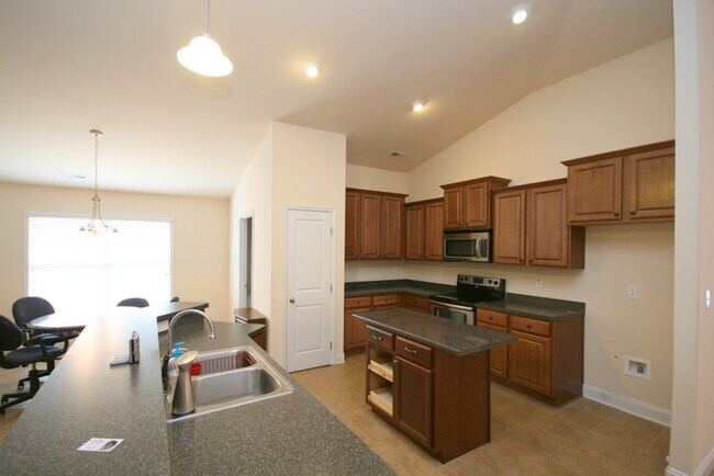 Foto del edificio - 235 Crab Orchard Dr