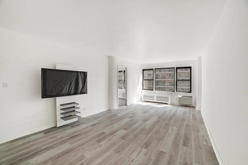 Primary Photo - 1 bedroom in New York NY 10010