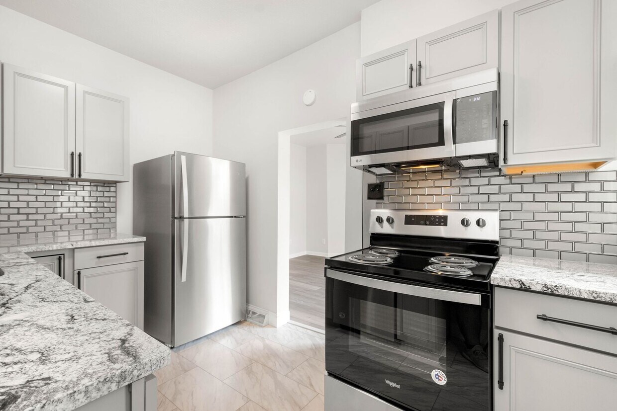 Primary Photo - FULLY RENOVATED 4 BEDROOM BEAUTY IN MOUNT ...