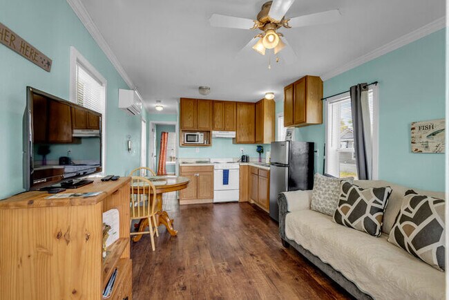 Building Photo - 171 Paradise Ave