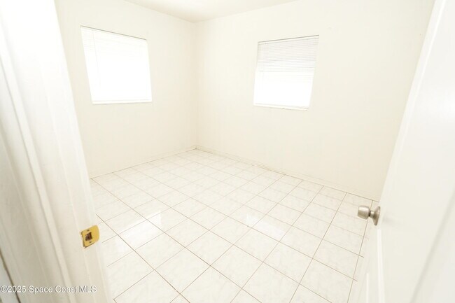 Building Photo - 2219 Allan Adale Rd