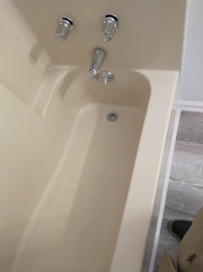 Bathroom - 607 N 1st St