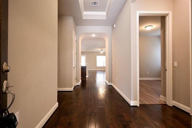 Foto del edificio - 14000 Tyburn Trail