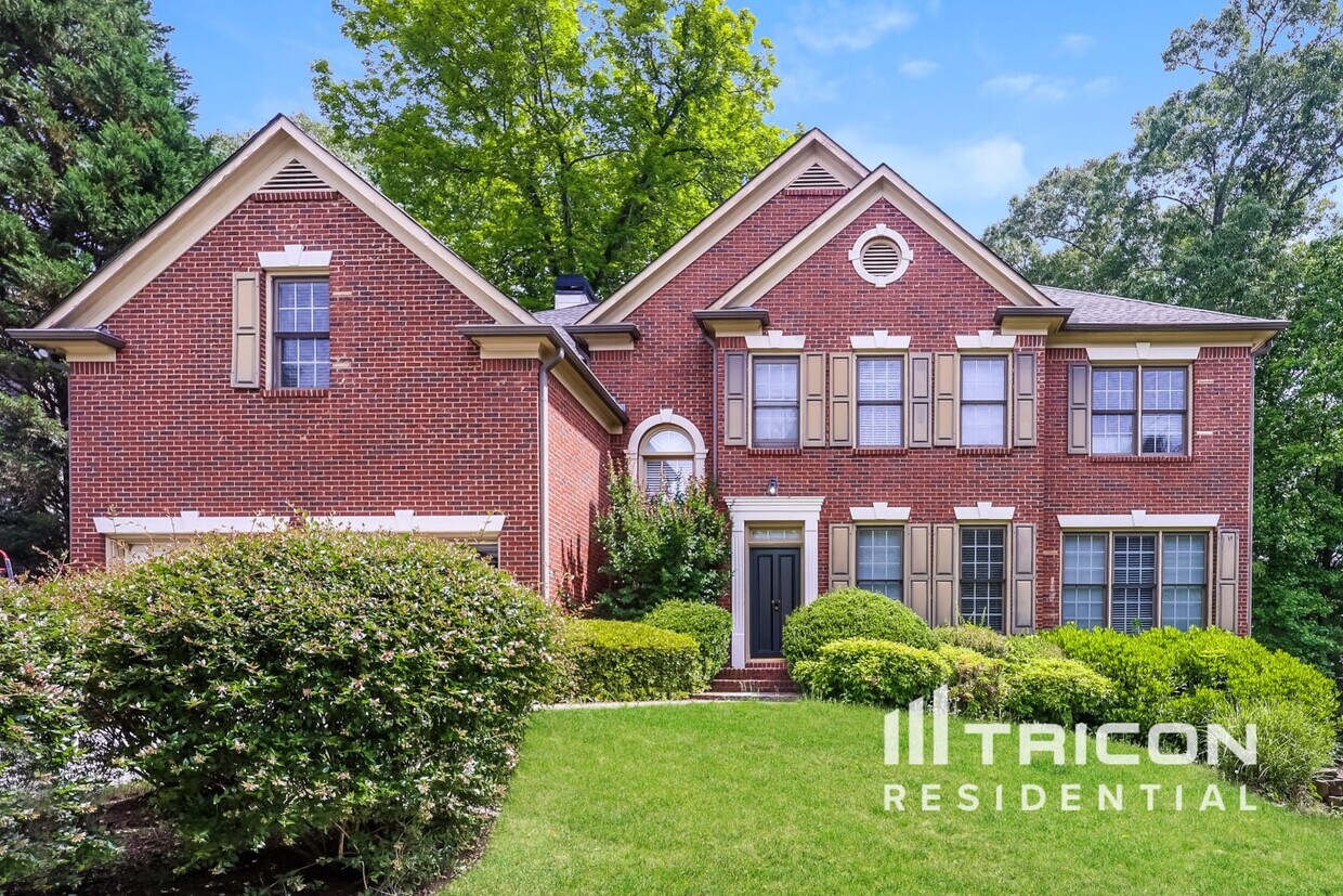 Foto principal - 3335 Renaissance Cir
